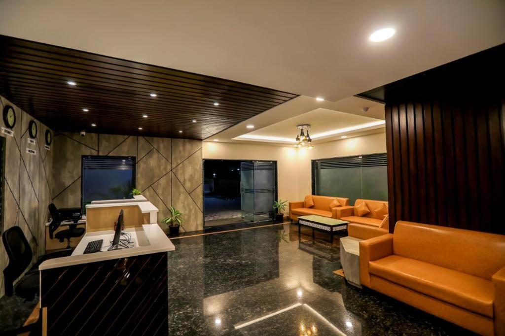 Pp Residency Hotel Covelong Kültér fotó